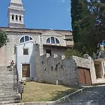Vrancic Гостевой дом 4*