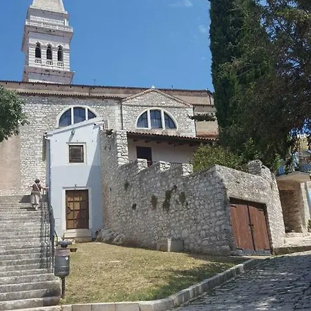 Vrancic בית הארחה 4*